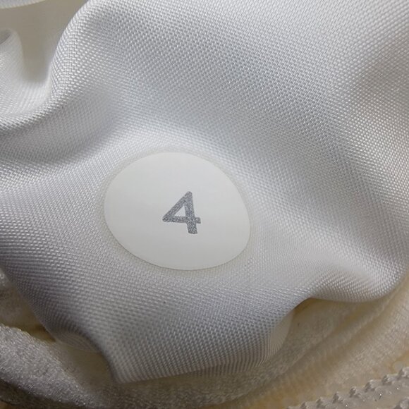 Lululemon Women's White Down For A Run Slim-Fit Full-Zip Puffer Vest Size 4 - Picture 4 of 7